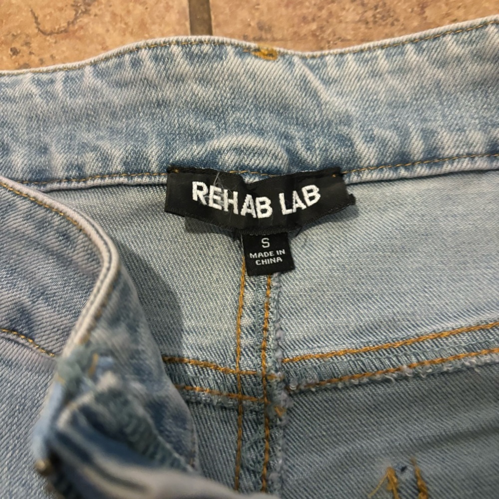 Rehab lab NWT scrunch leg low rise jeans size small - Picture 4 of 5